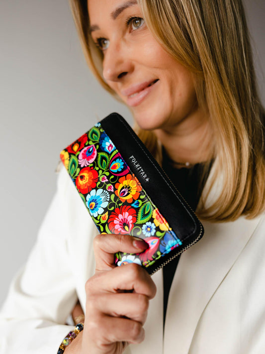 Large wallet with pocket – black Łowicz pattern